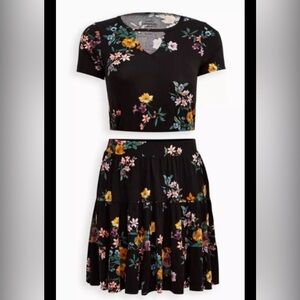 TORRID 2 Piece Crop Top & Skirt Set